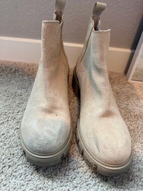 Steve Madden Cream Suede Lug Chelsea Boots